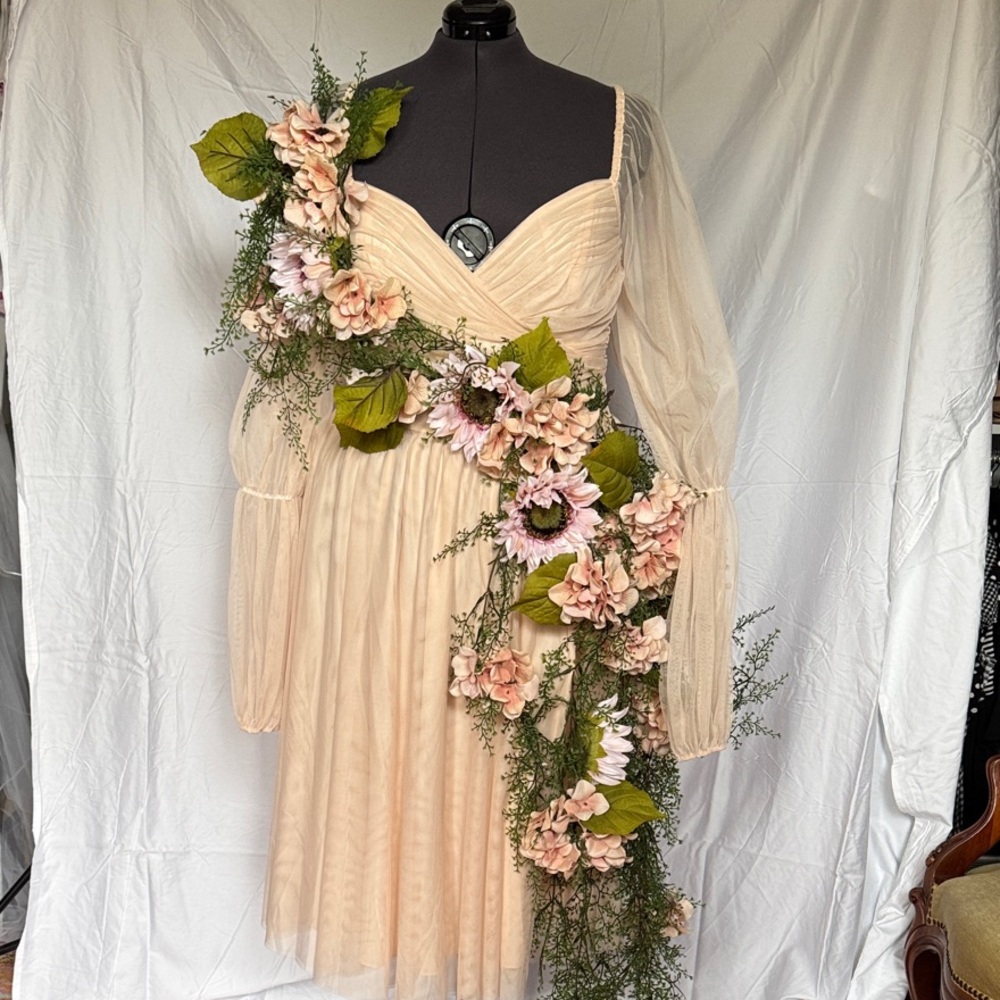 Plus Size Halloween Costume Spring Dress by Eloquii